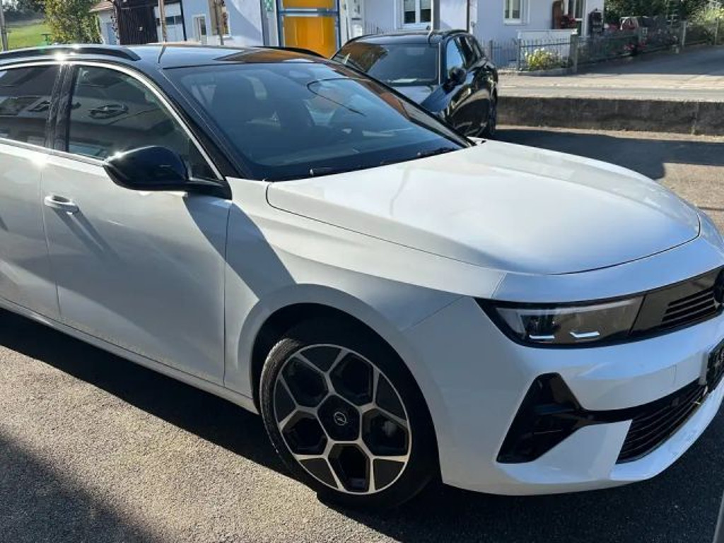 Opel Astra Sports Tourer Grand Sport GS-Line