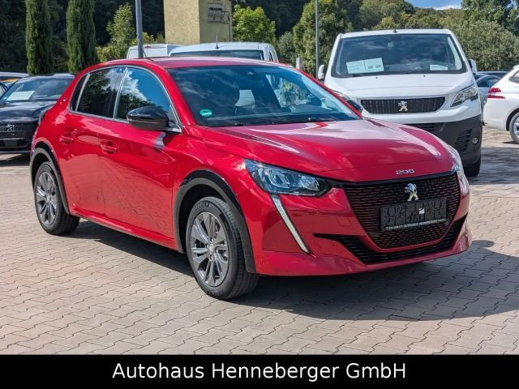 Peugeot e-208 Allure Pack