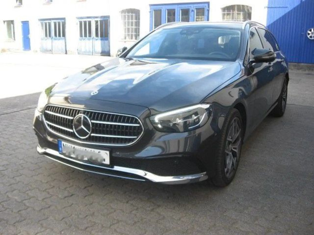 Mercedes-Benz E-Klasse E 220 4MATIC E 220 d