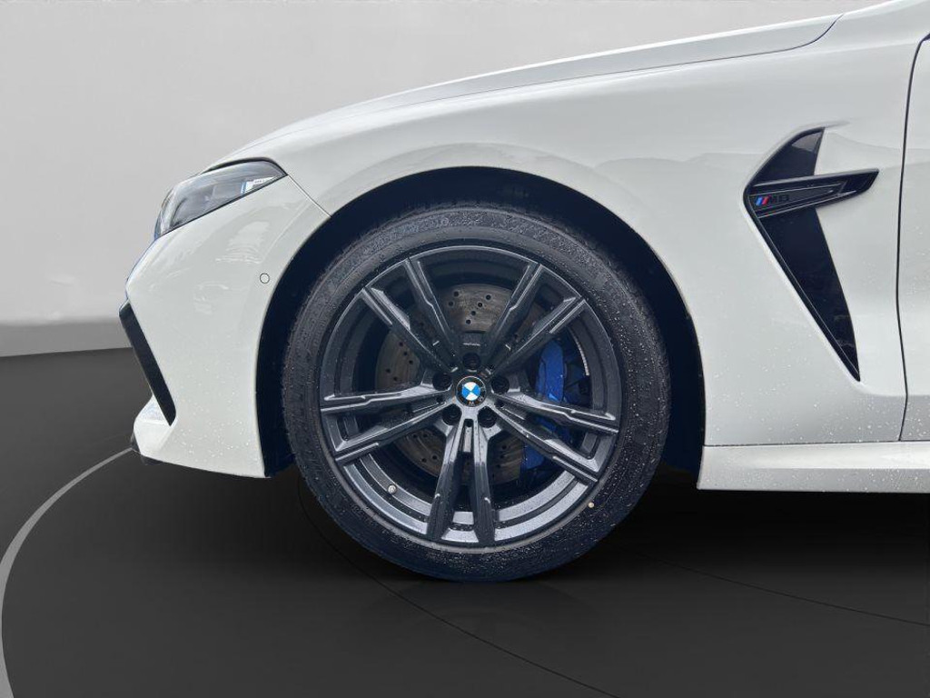BMW M8