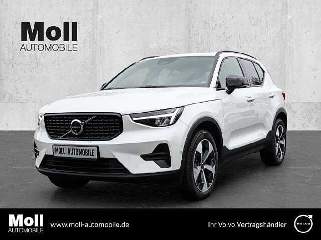 Volvo XC40 Plus Dark