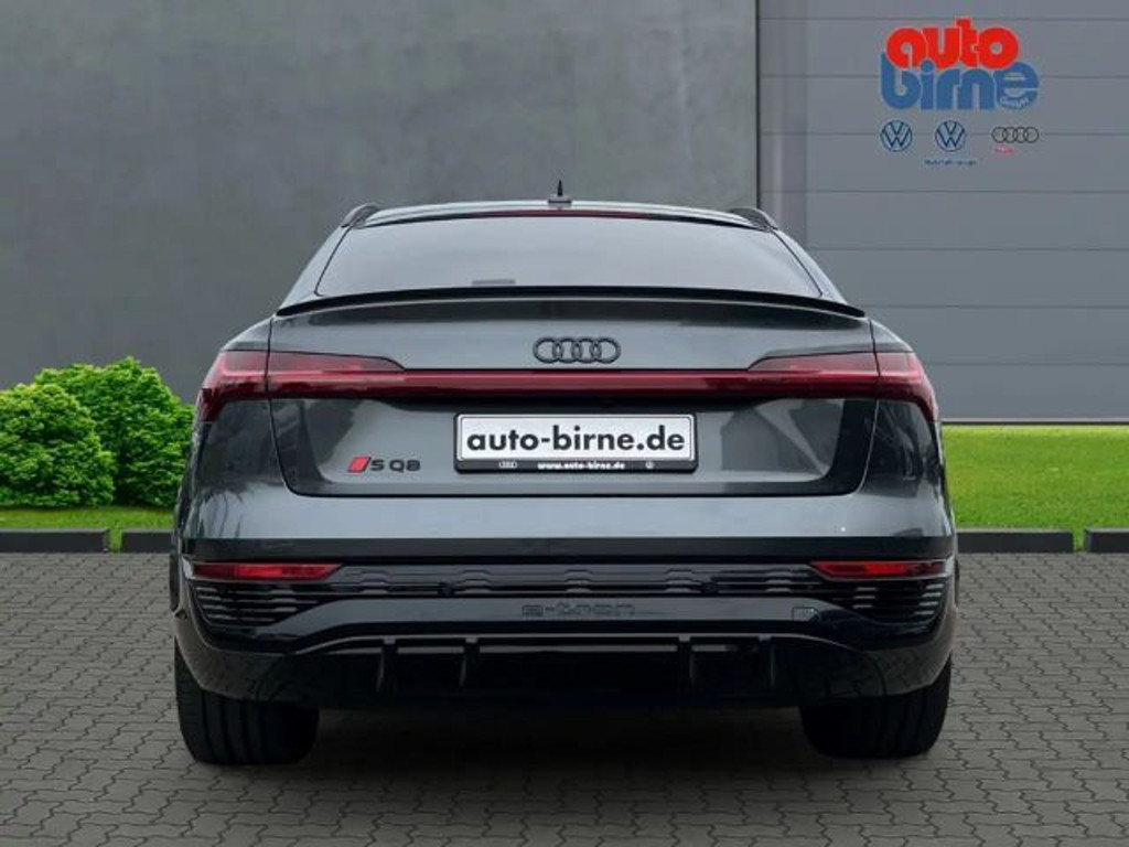 Audi SQ8 e-tron