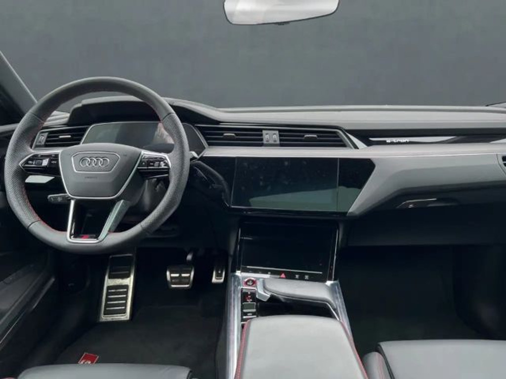 Audi SQ8 e-tron