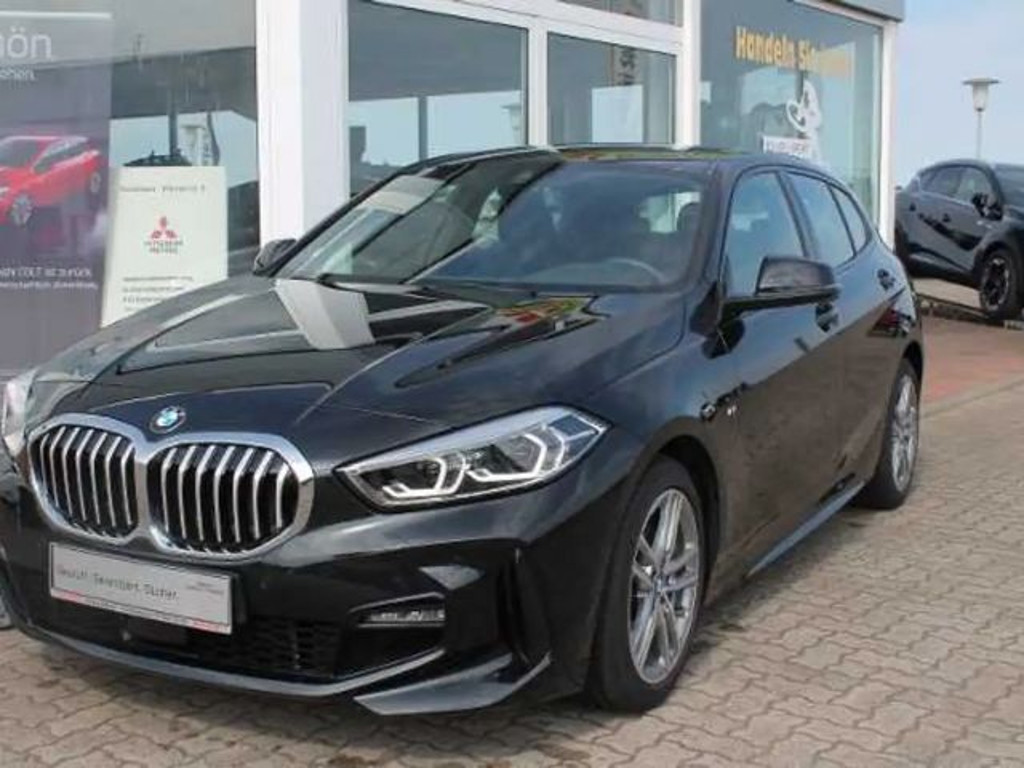 BMW 3 Serie 318 M-Sport Sedan 318i