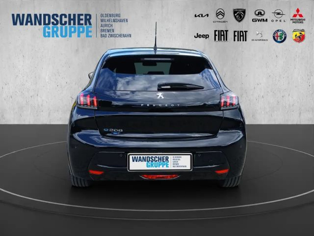 Peugeot e-208