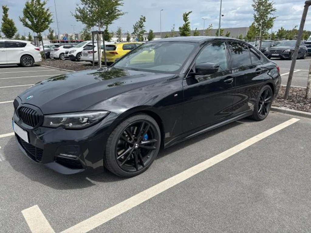 BMW 3 Serie 330 M-Sport Sedan 330i