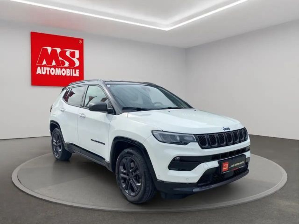 Jeep Compass Limited 4xe Hybrid