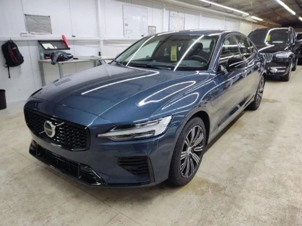 Volvo S60 AWD Recharge Ultimate Dark