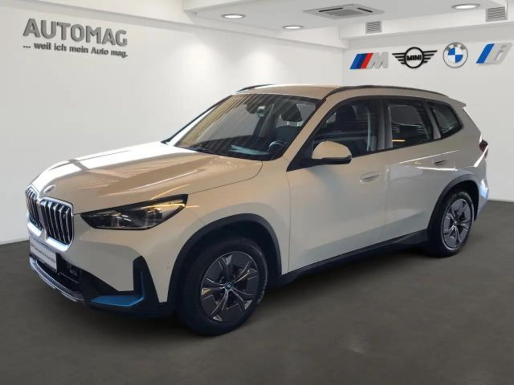 BMW iX1 xDrive30
