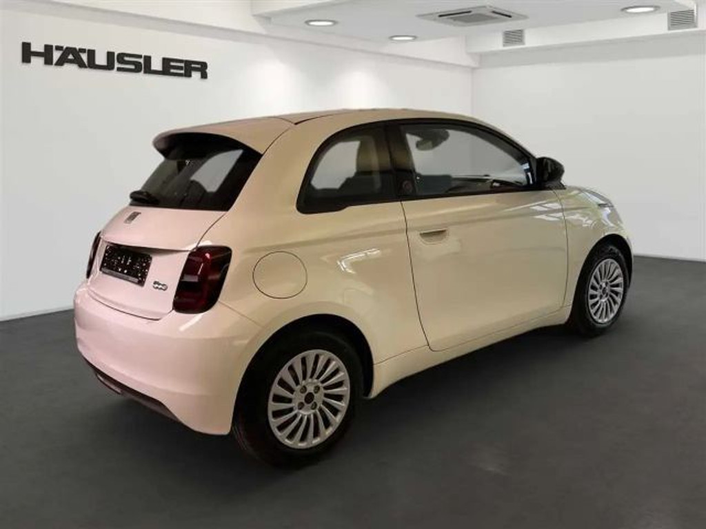 Fiat 500e RED 42 kWh