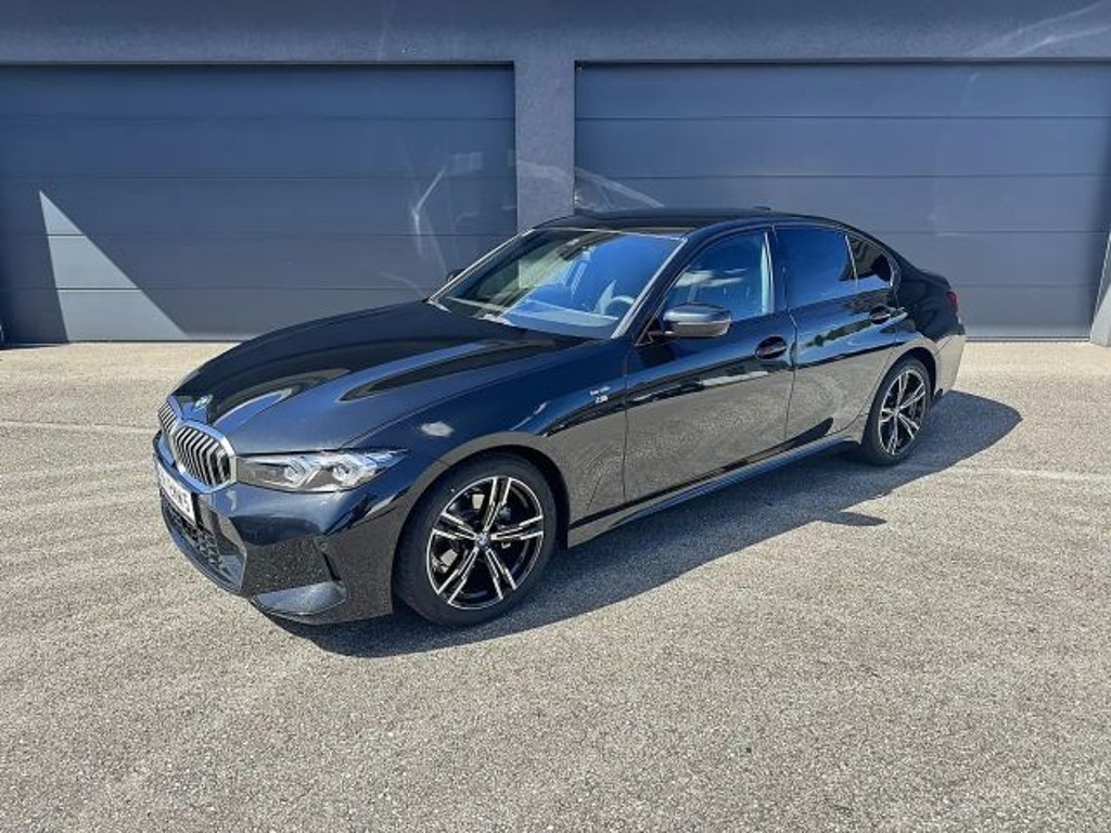 BMW 3 Serie 318 M-Sport Sedan 318i