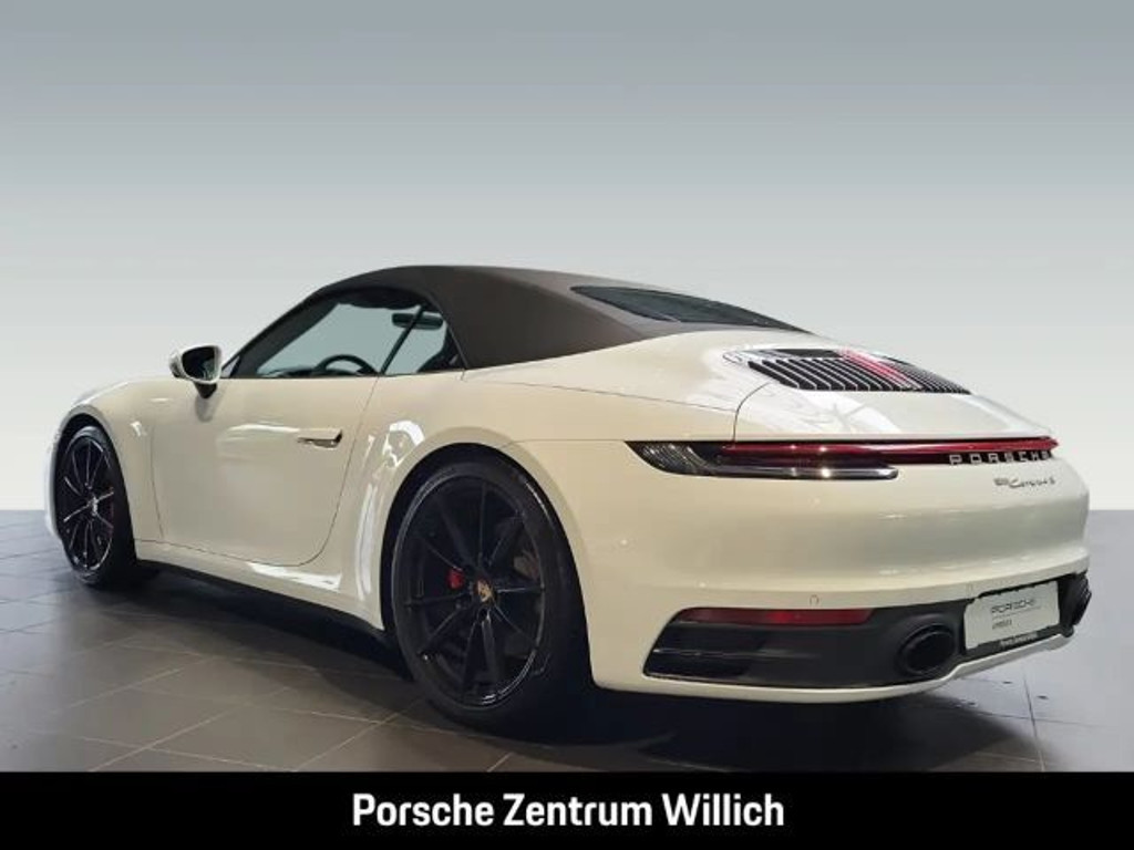 Porsche 992