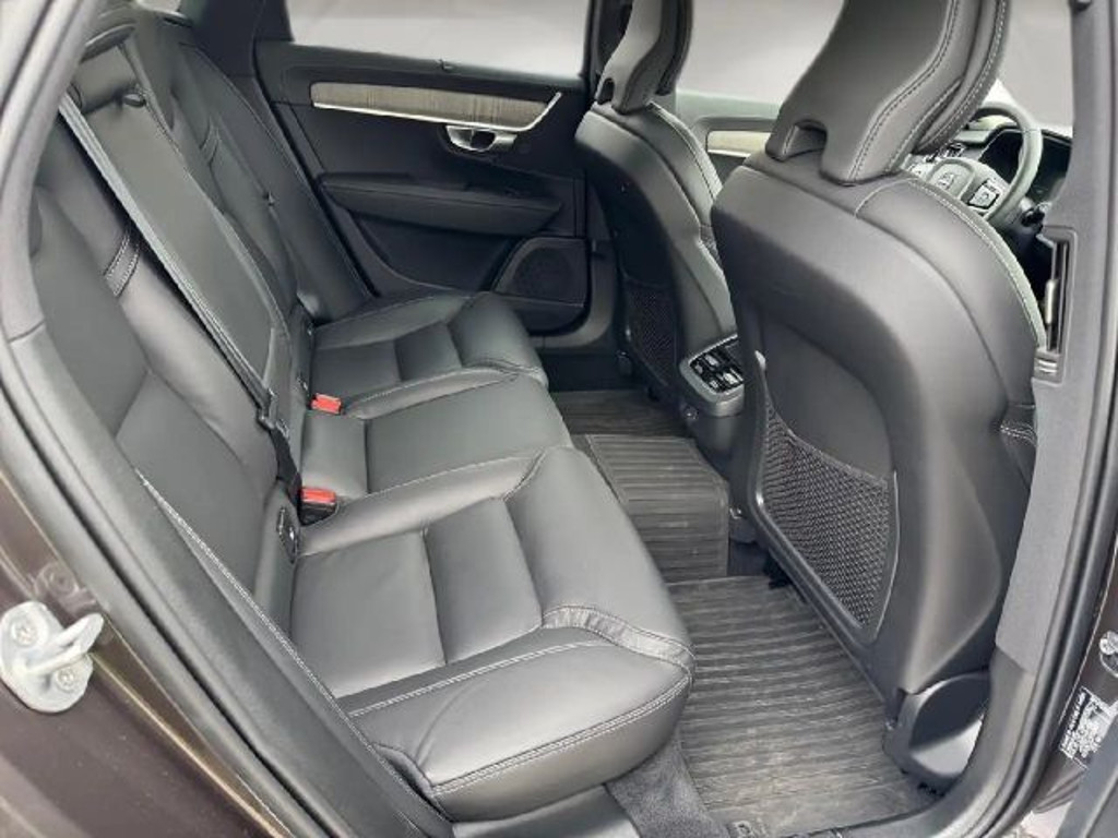 Volvo V90 Cross Country