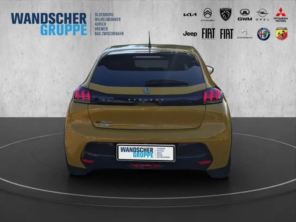Peugeot e-208