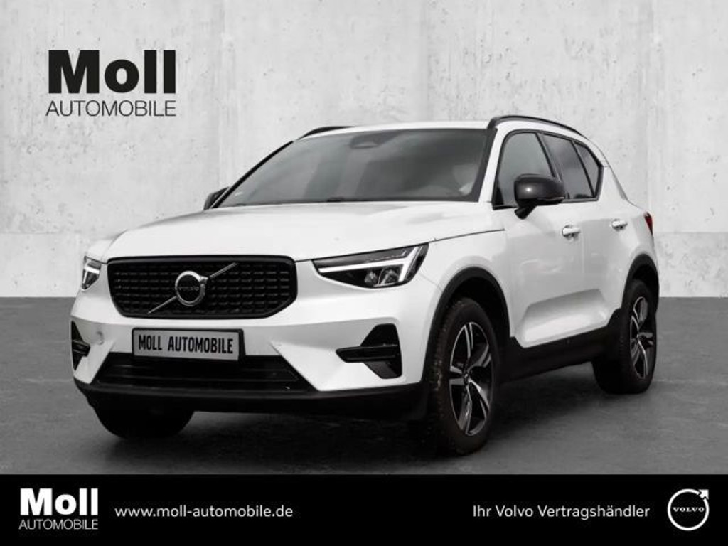 Volvo XC40 Plus Dark