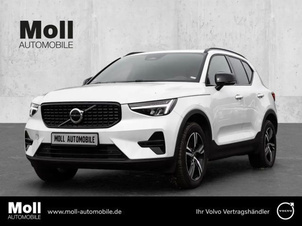 Volvo XC40 Plus Dark