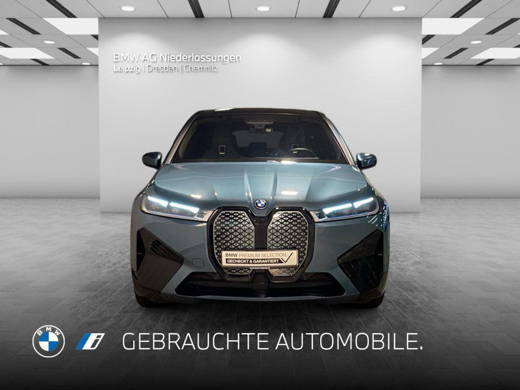 BMW iX