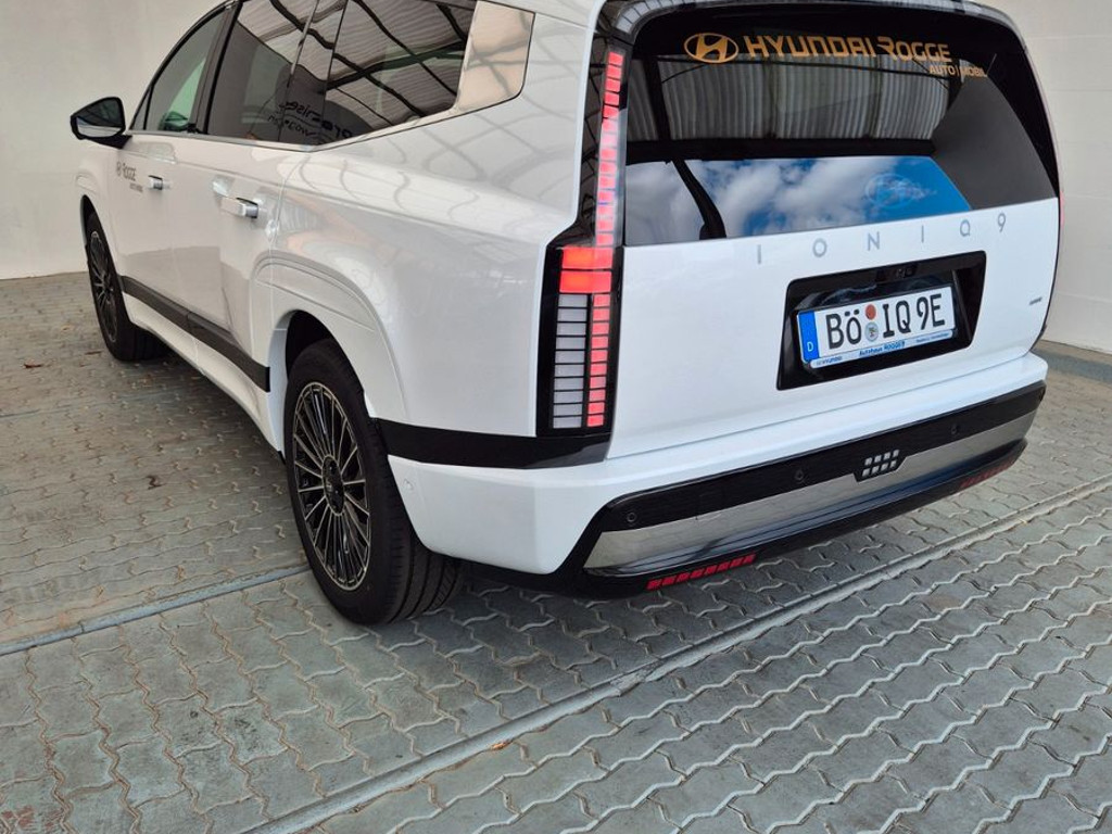 Hyundai IONIQ 9