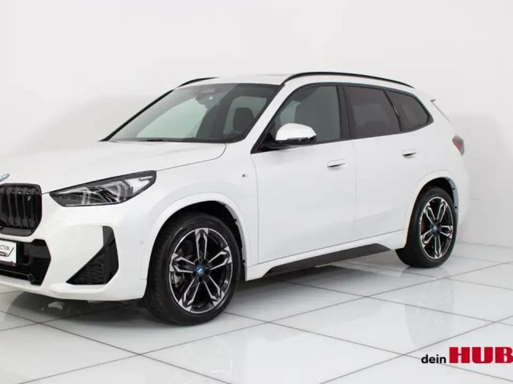 BMW iX1 xDrive30