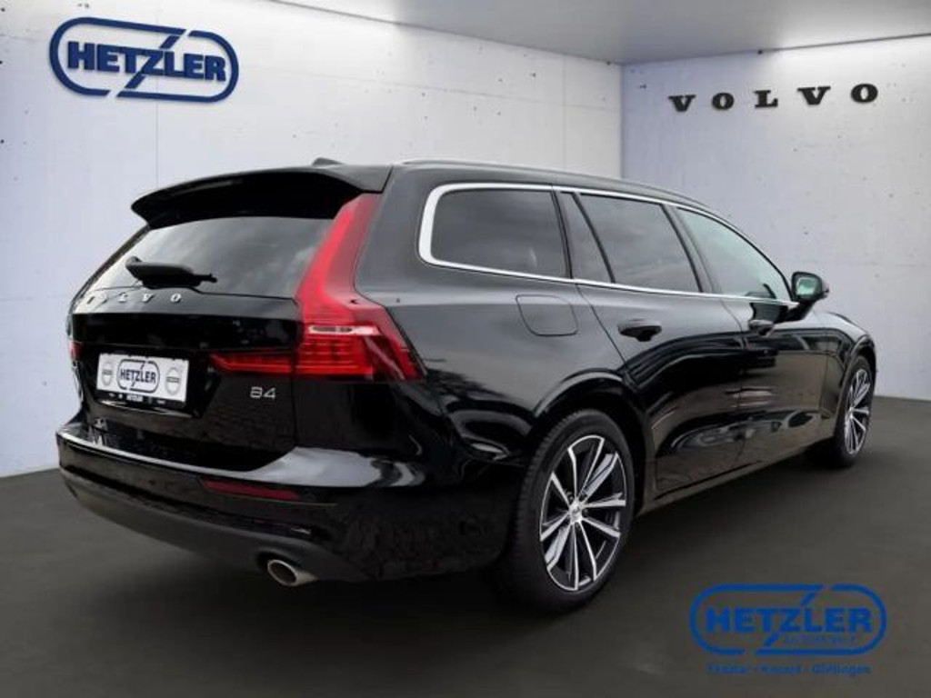 Volvo V60 Momentum