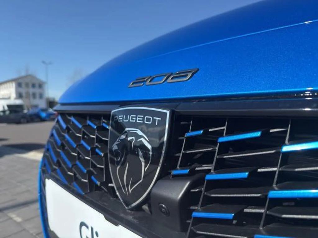 Peugeot e-208