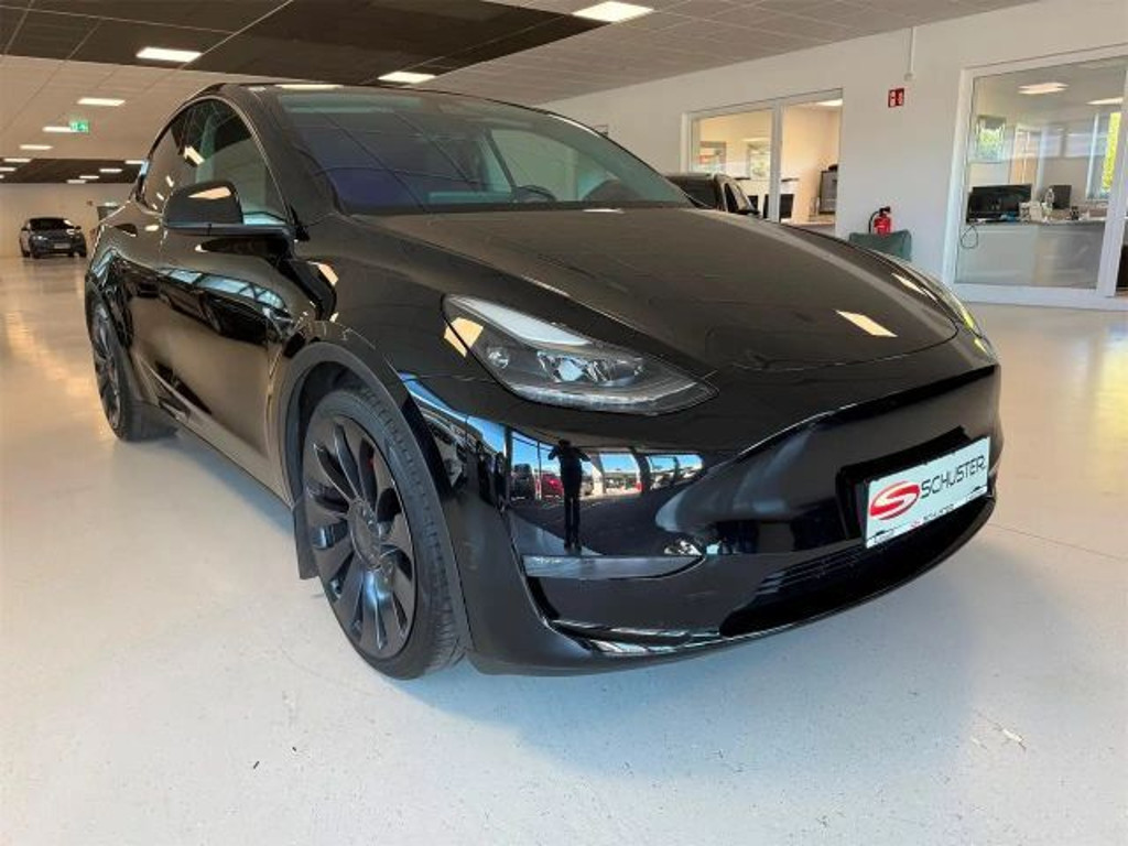Tesla Model Y Performance AWD