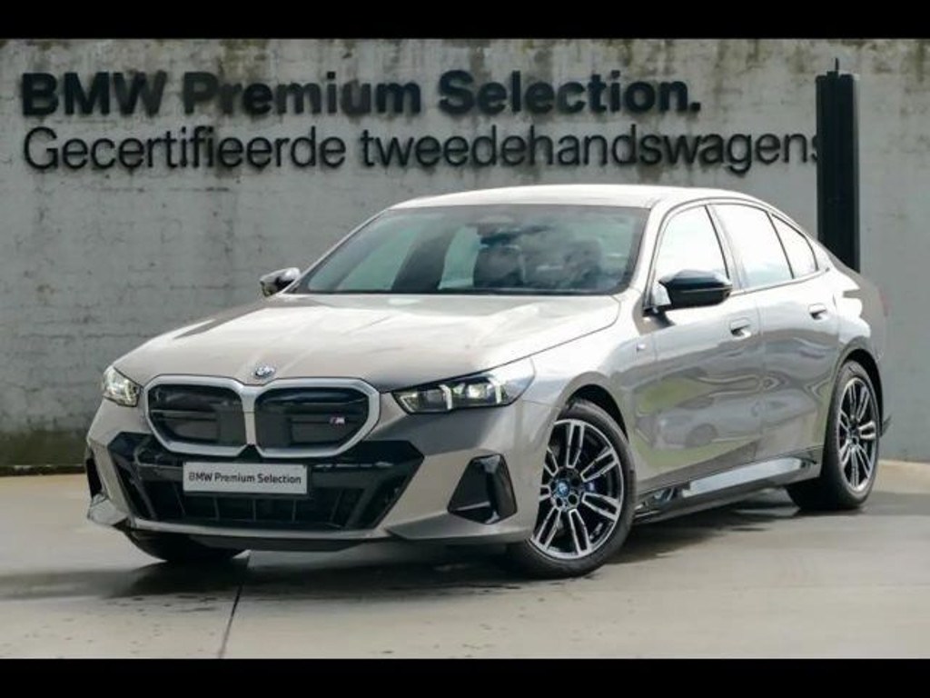 BMW i5 xDrive Sedan M60
