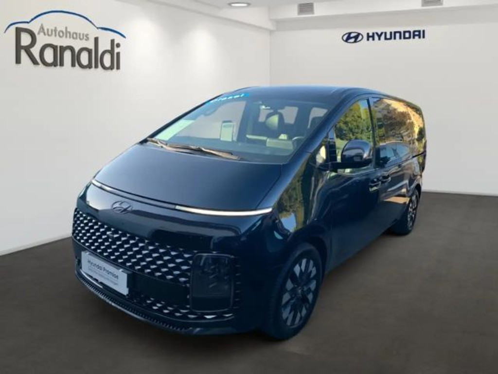 Hyundai Staria Signature