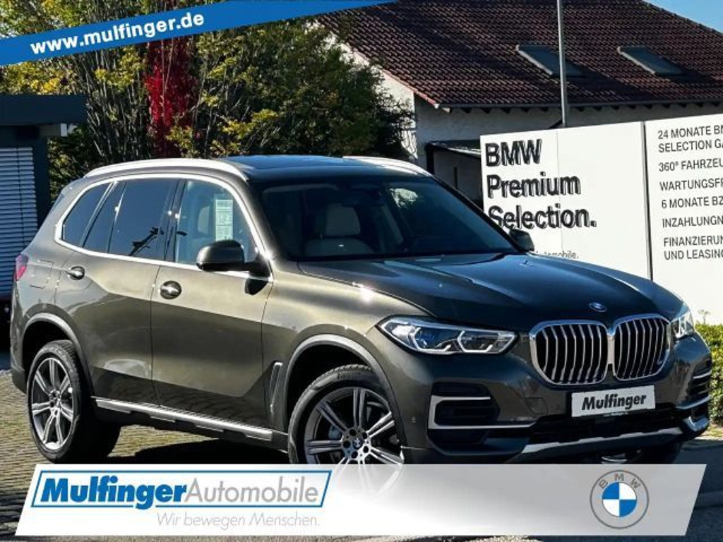 BMW X5 x40i IntAktLenk.PanoD.SurView.ACC Laser 20" HUD