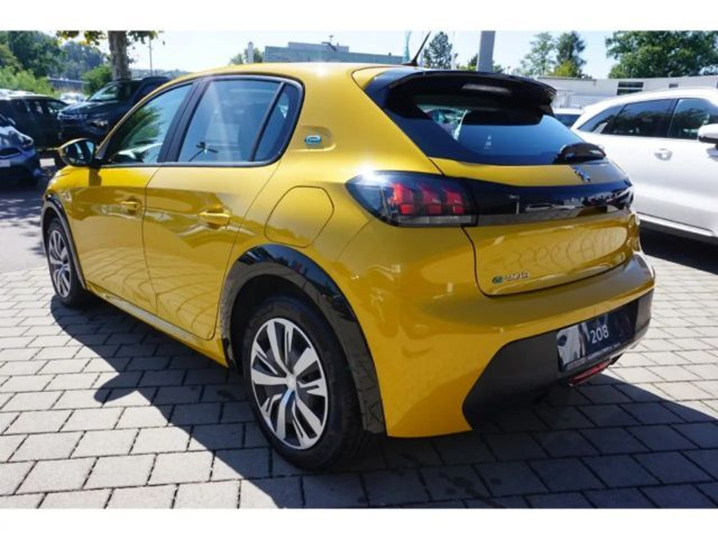 Peugeot e-208