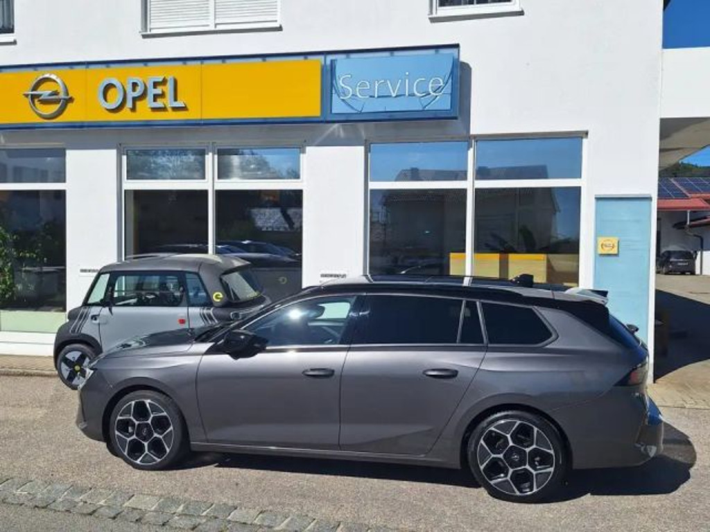 Opel Astra Sports Tourer Ultimate 1.2 Turbo Turbo