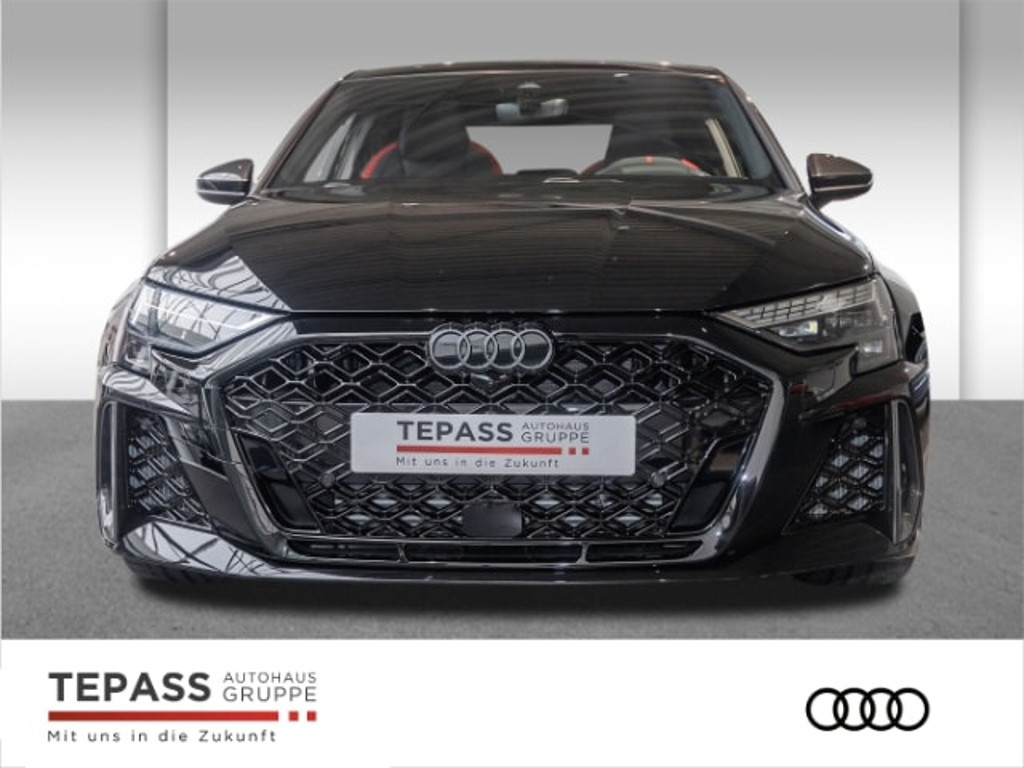 Audi RS3 Sedan Quattro S-Tronic