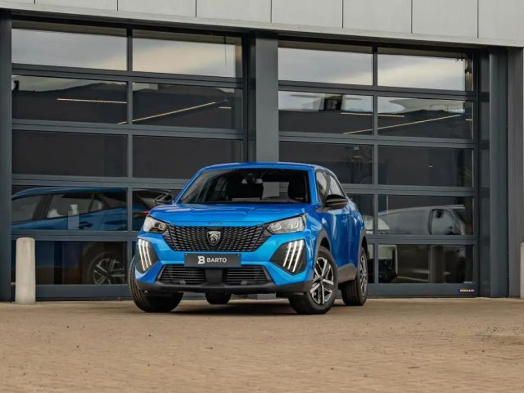 Peugeot 2008 100pk MT6 | Camera | Navi | Parkeers. a |  Carp...