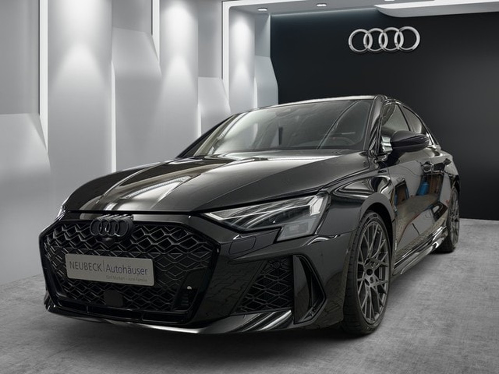 Audi RS3 Sedan Quattro S-Tronic