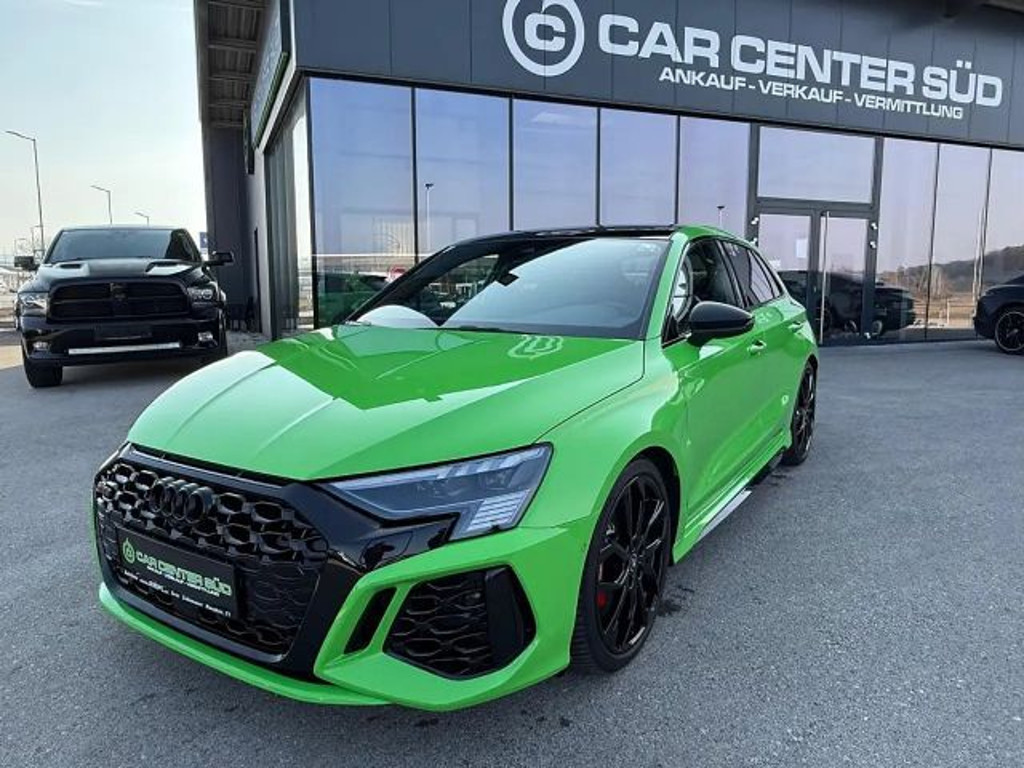 Audi RS3 Sedan Quattro S-Tronic