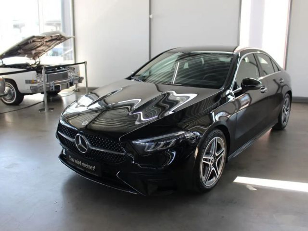 Mercedes-Benz A-Klasse A 200 AMG Line