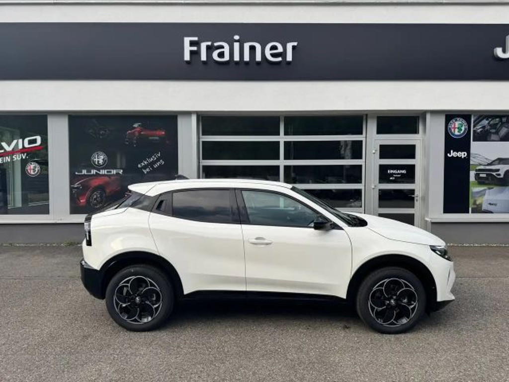 Alfa Romeo Junior Ibrida