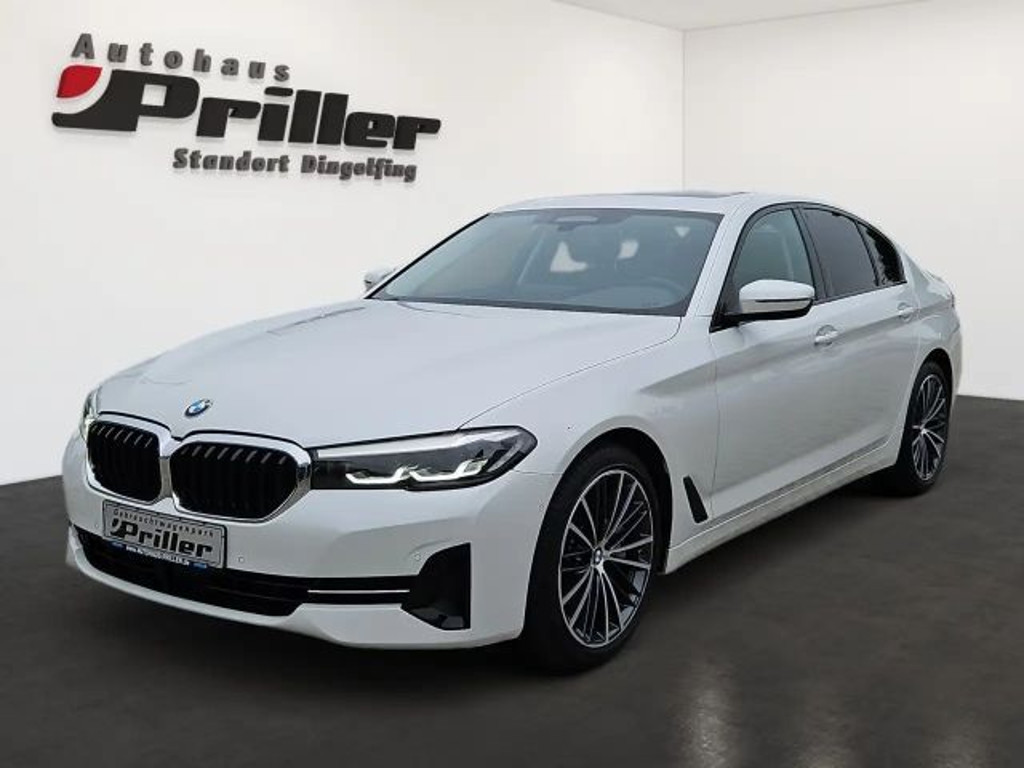 BMW 5 Serie 530 Business Line xDrive Sedan 530d