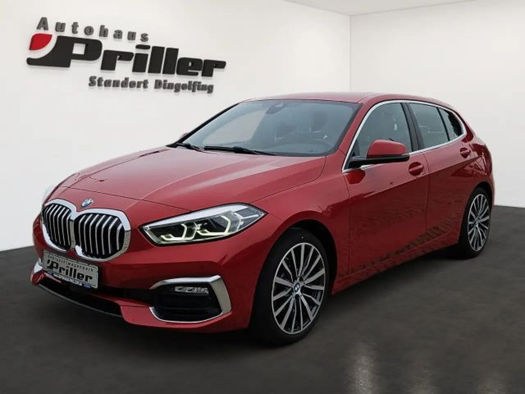 BMW 1 Serie 120 Luxury Line xDrive Sedan 120d