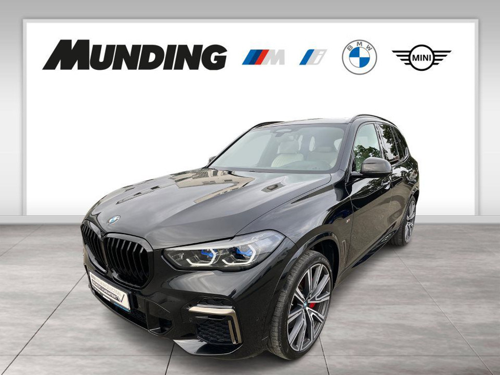 BMW X5 M50i