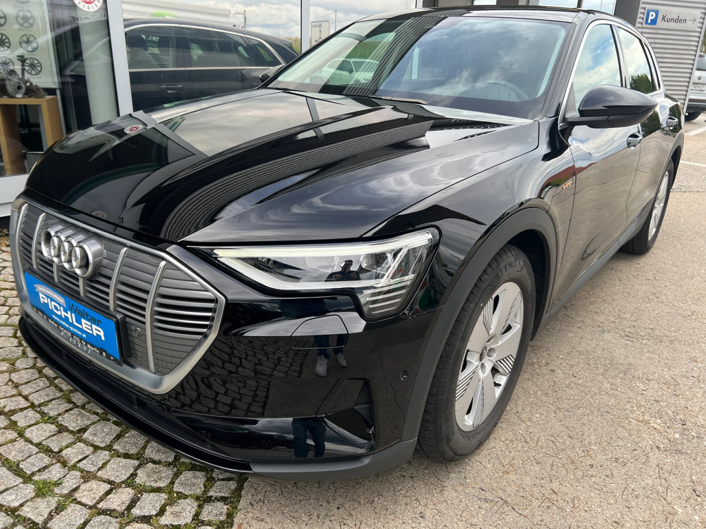 Audi e-tron Quattro 50