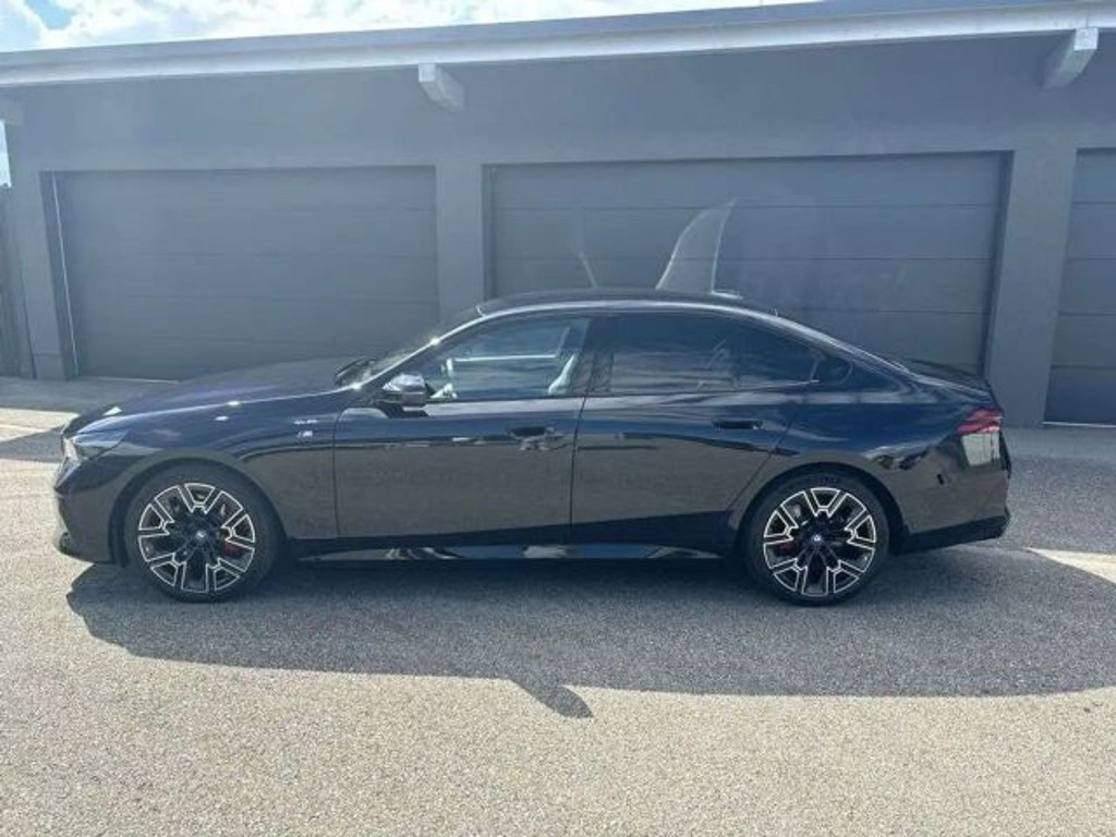 BMW i5 M-Sport xDrive Sedan