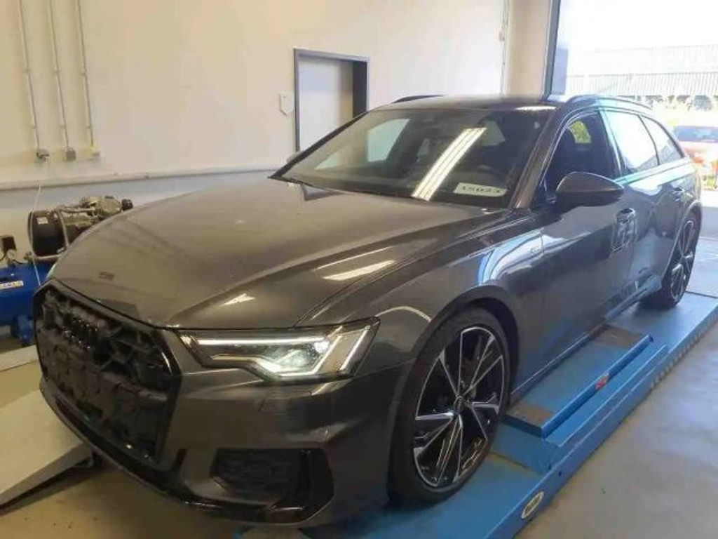 Audi A6 Avant Quattro S-Line 40 TDI