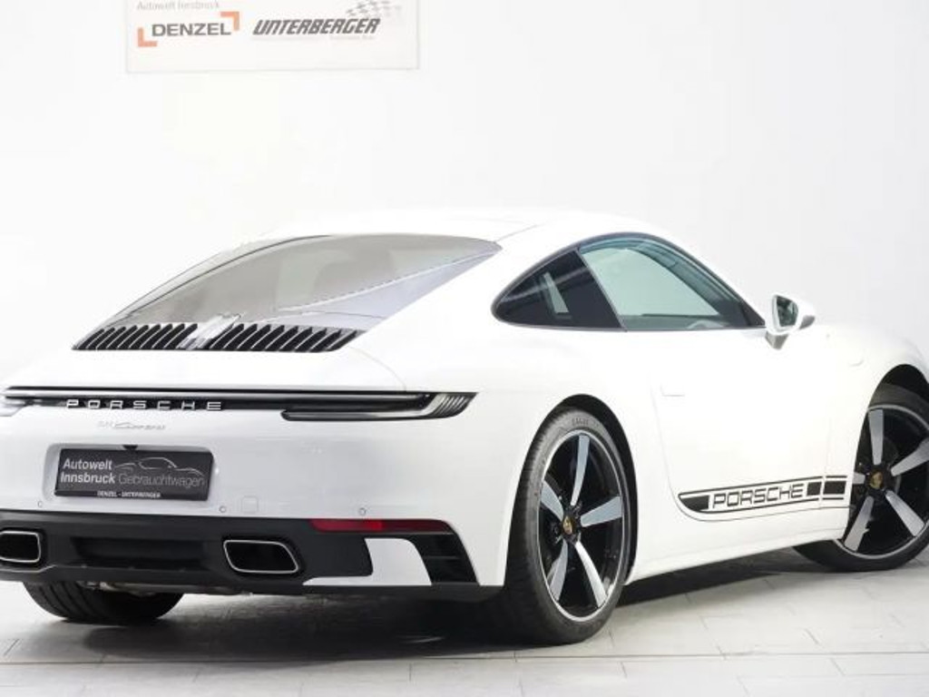 Porsche 992