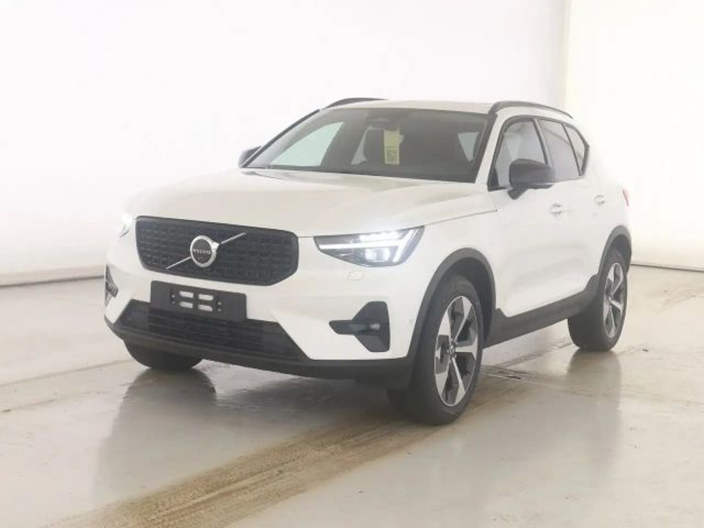 Volvo XC40 Plus Dark
