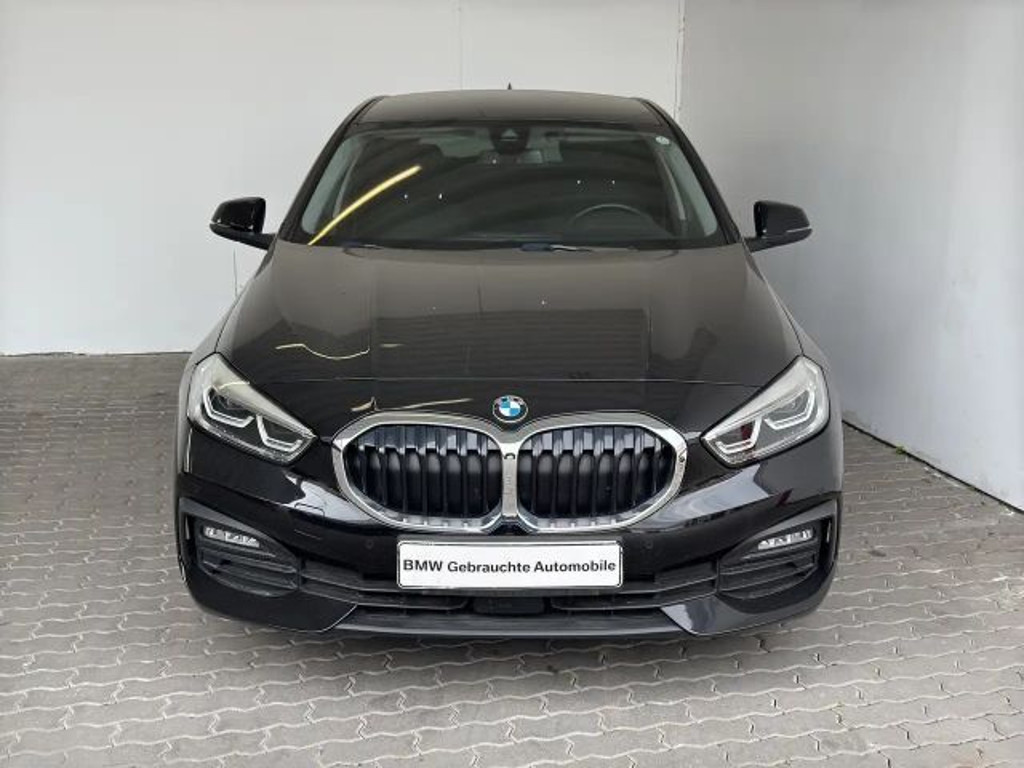 BMW 1 Serie 120 xDrive Advantage pakket Sedan 5-deurs