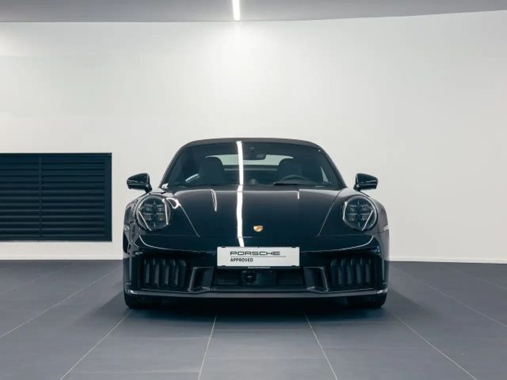 Porsche 911 GTS Cabrio Carrera Coupé 4