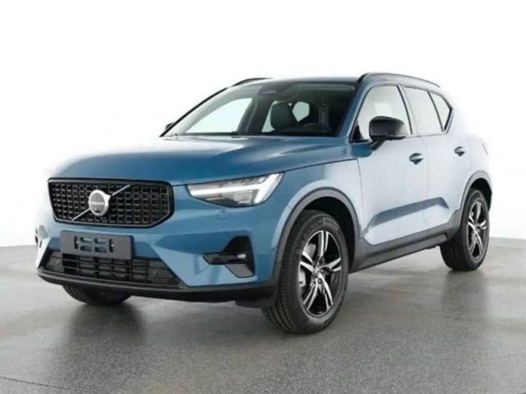 Volvo XC40 Plus Dark