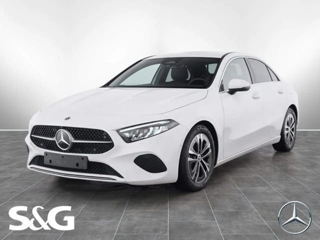 Mercedes-Benz A-Klasse A 180 Limousine RüKam+LED+Sitzh.+MBUX+17