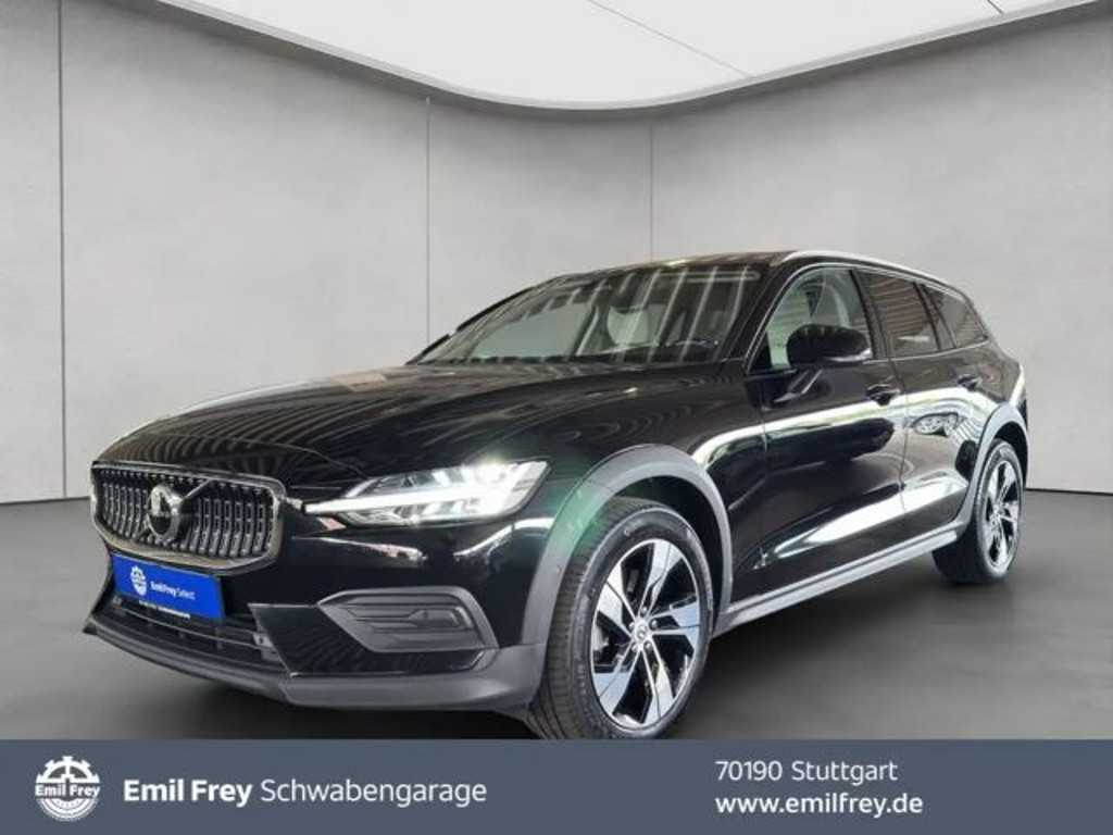 Volvo V60 Cross Country AWD Plus